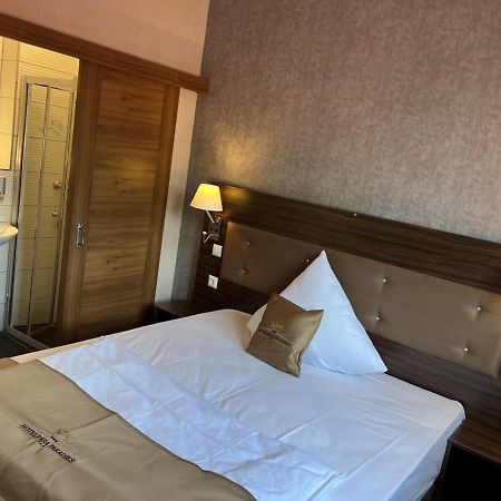 Hotel Pasa Paradies Kostenlose Parkplaetze Ханау-на-Майне Экстерьер фото