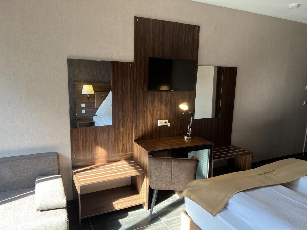 Hotel Pasa Paradies Kostenlose Parkplaetze Ханау-на-Майне Экстерьер фото