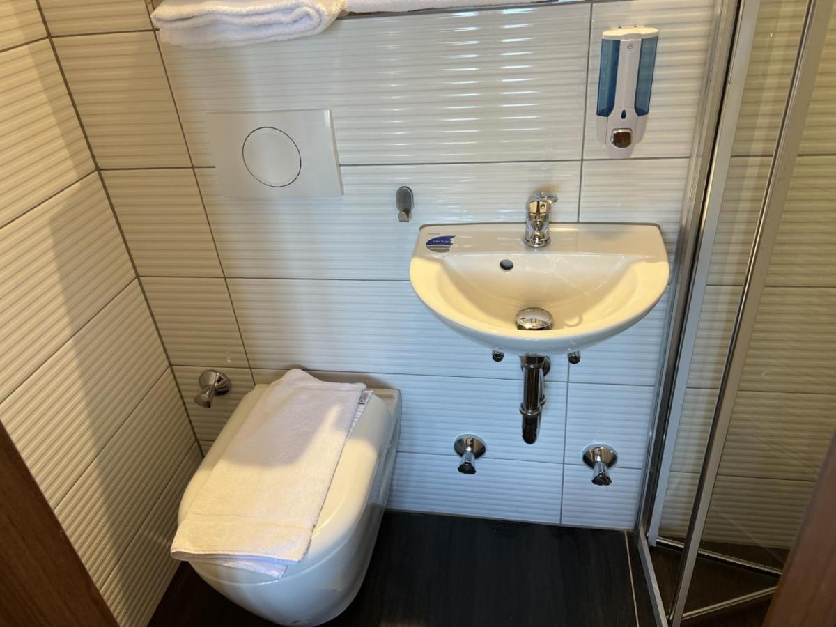 Hotel Pasa Paradies Kostenlose Parkplaetze Ханау-на-Майне Экстерьер фото